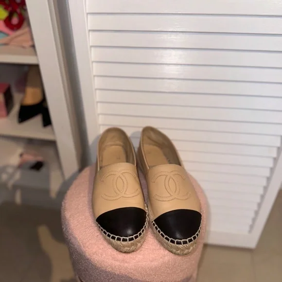 Classic chanel espadrilles - Picture 2 of 5